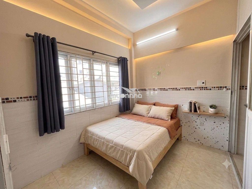 Nhà 3 tầng cách hẻm xe hơi tránh 80m - bùi văn ba
_không qh _ 3.xx tỷ - 4