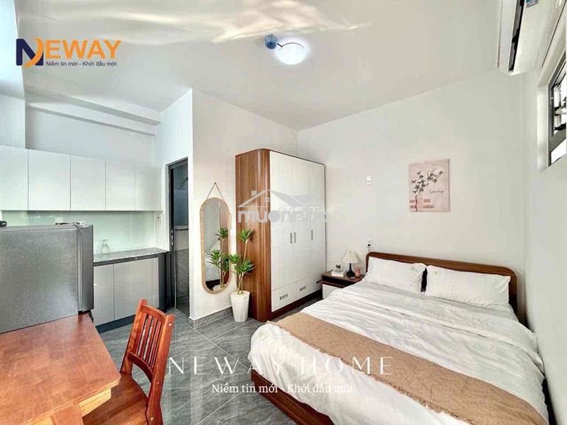 Studio ban công full nội thất - ngay cạnh đh nguyễn tất thành - q12