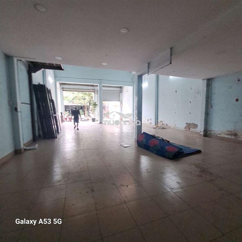 Kho rẻ đường cont _ nền gạch sạch đẹp_ tôn cách nhiet