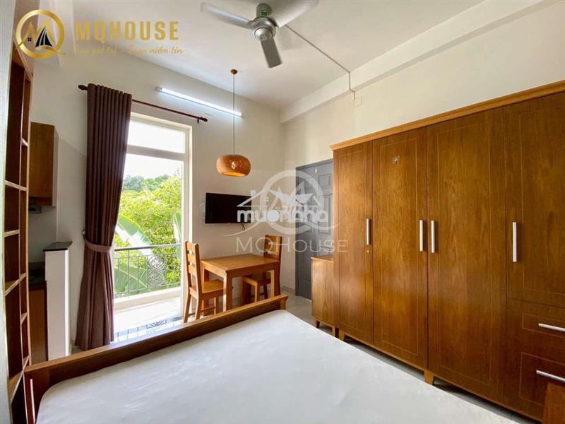 Cho thuê căn hộ studio bancol cửa sổ gần sân bay