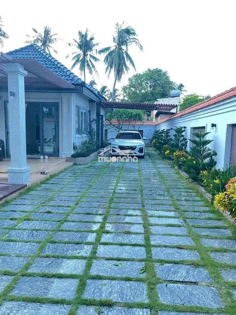 Bán villa biển mũi né 400m2 - 2
