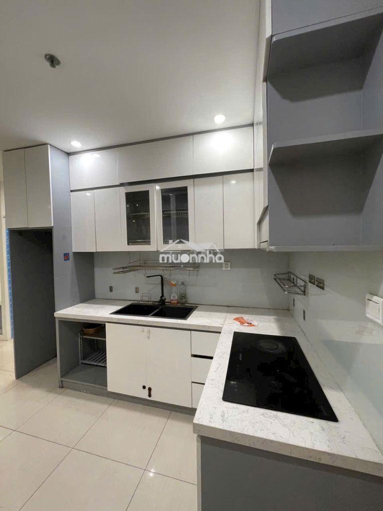 Giỏ hàng 2pn vinhomes bếp + rèm + máy lạnh, view cực thoáng – giá rẻ