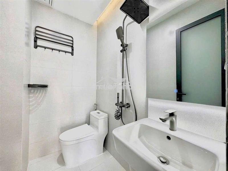 Thật 100% thu net 120 triệu/tháng. 32 phòng hầm 7 lầu 6x25m. 150m2
