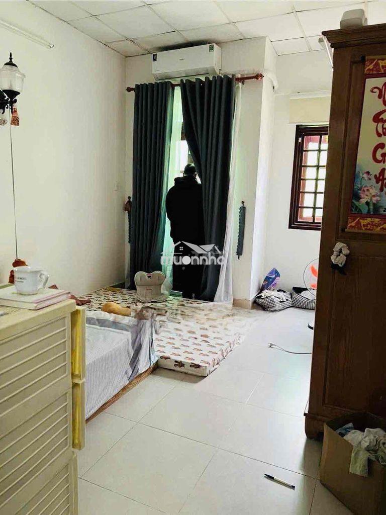 Nhà ngay chợ đường. trệt lầu 2pn 2wc. đường xe hơi - 4