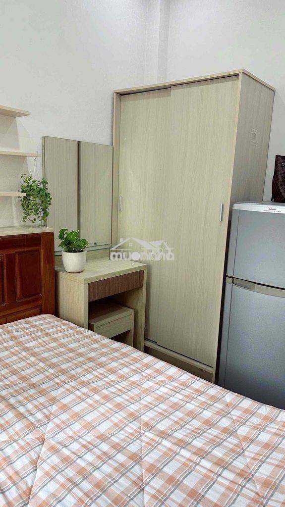 Trống sẵn phòng cửa sổ kế đại học văn lang - 2