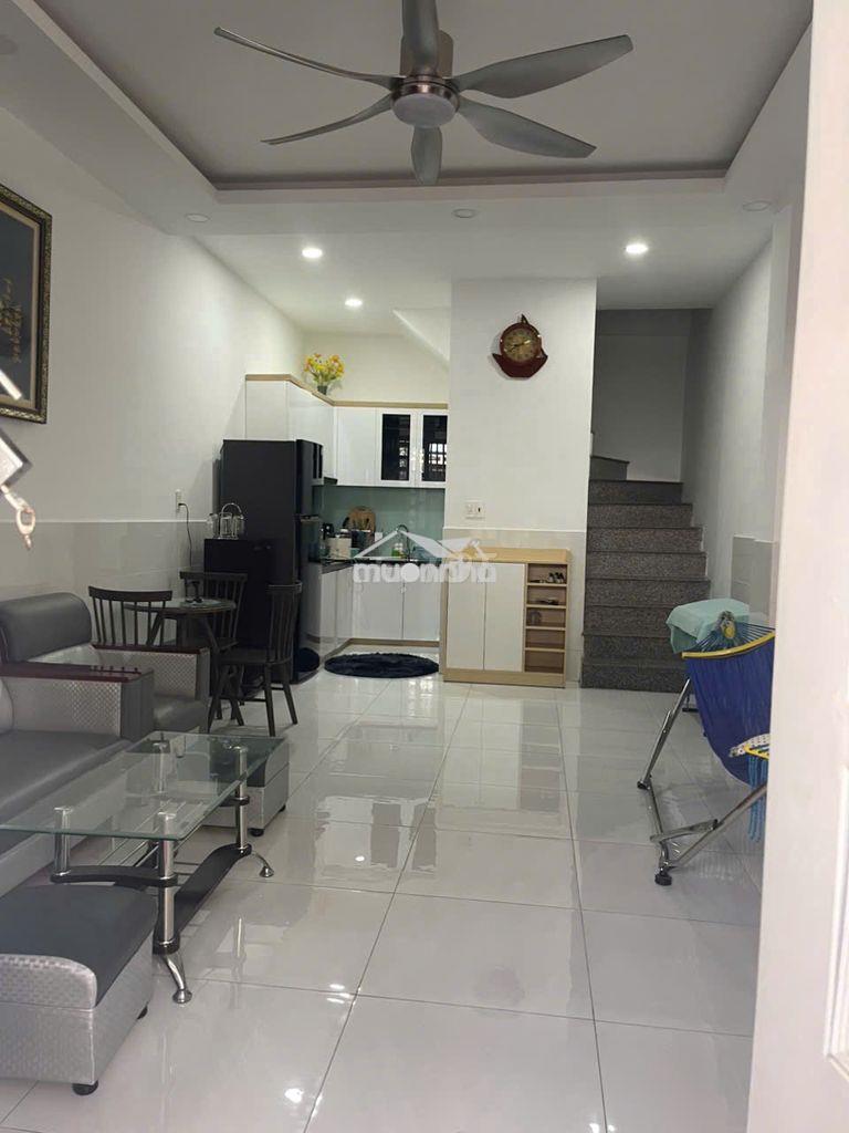 Nhà 1t1l 2pn full nội thất, đậu ô tô thoải mái. phù hợp ở gia đình