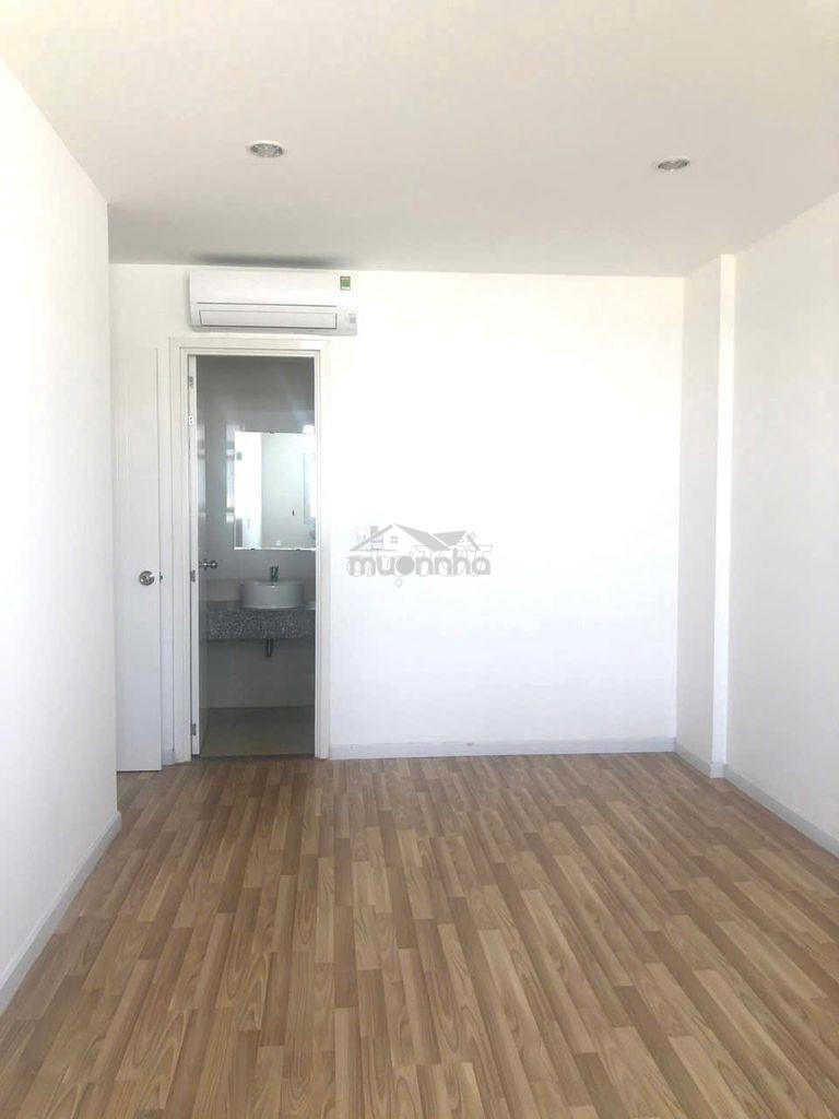 Chính chủ cho thuê city gate nhà có 3 máy lạnh, lầu 12, nhà sẵn 8.3tr - 4