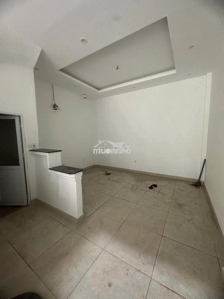 Cho thuê nhà ngõ 180 hoàng quốc việt – 50m² x 5 tầng đủ đh, ngõ ôtô - 2