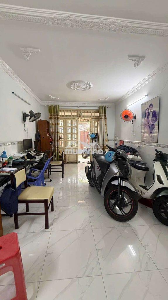 Chỉ 2ti950 sở hữu ngay căn nhà 2 mặt tiền đường đht 18 - 2
