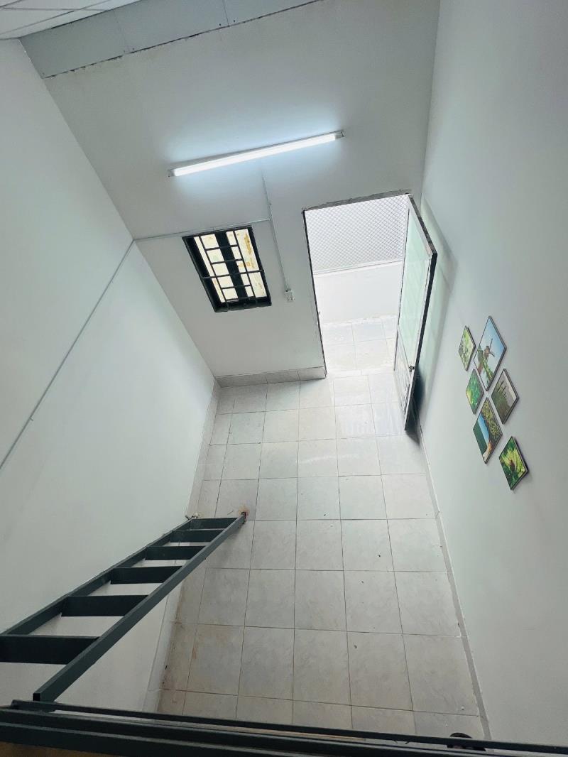 Trọ gác máy lạnh gần văn hiến và công thương - 2