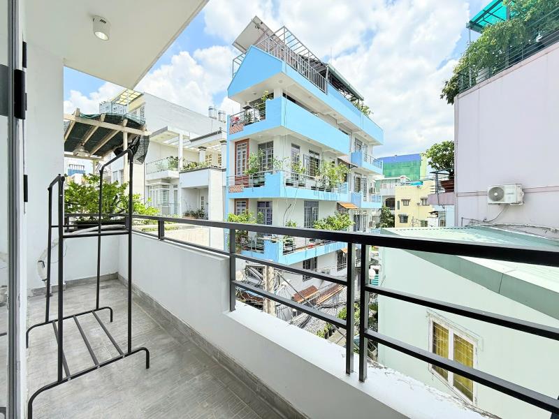 Cho thuê căn có ban công cực thoáng, full nội thất xịn quận phú nhuận gần ueh, iuh, vlu. - 3