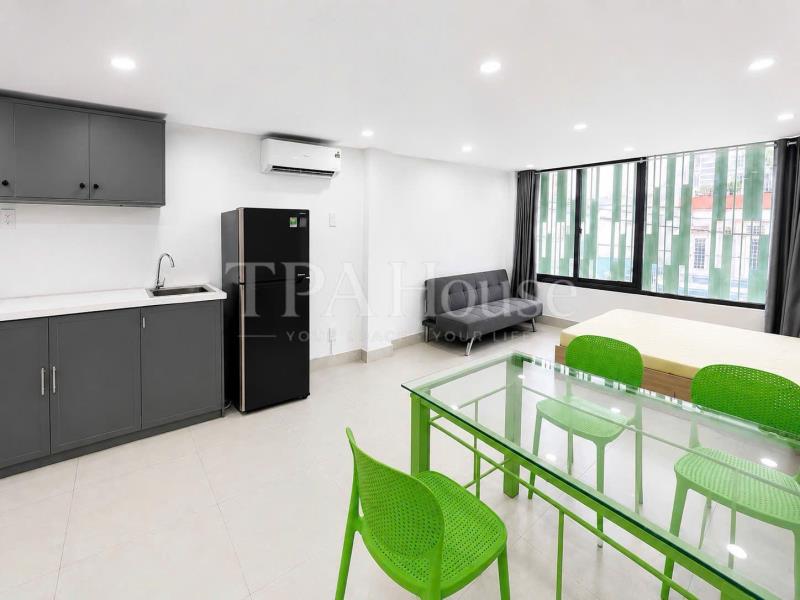 Chp thuê căn hộ 1 phòng ngủ cửa sổ trời gần đại học văn lang đường nguyễn xí, bình thạnh