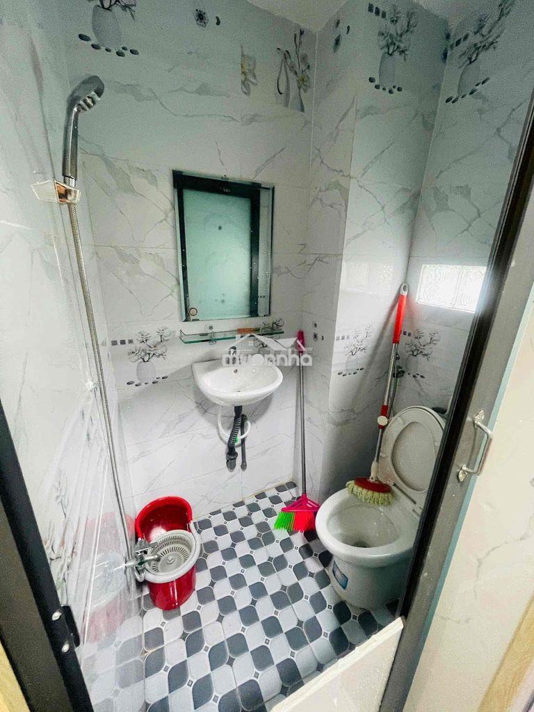 Cần bán nhà hẻm xe hơi,một trệt,2 lầu ,3pn,3wc - 3