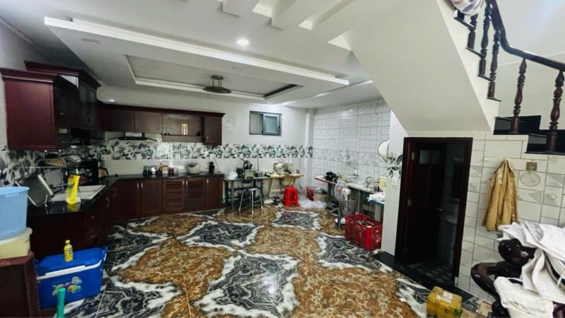 Ngay chợ tân hương - tân phú - hẻm 2 ô tô né thông – dt: 6m x 13m - 5 tầng – 9 tỷ 8 - 3