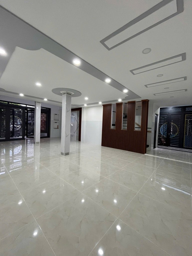 Gần đầm sen mặt tiền kinh doanh lương thế vinh - tân phú-dt: 6.5*15- 14 tỷ 7