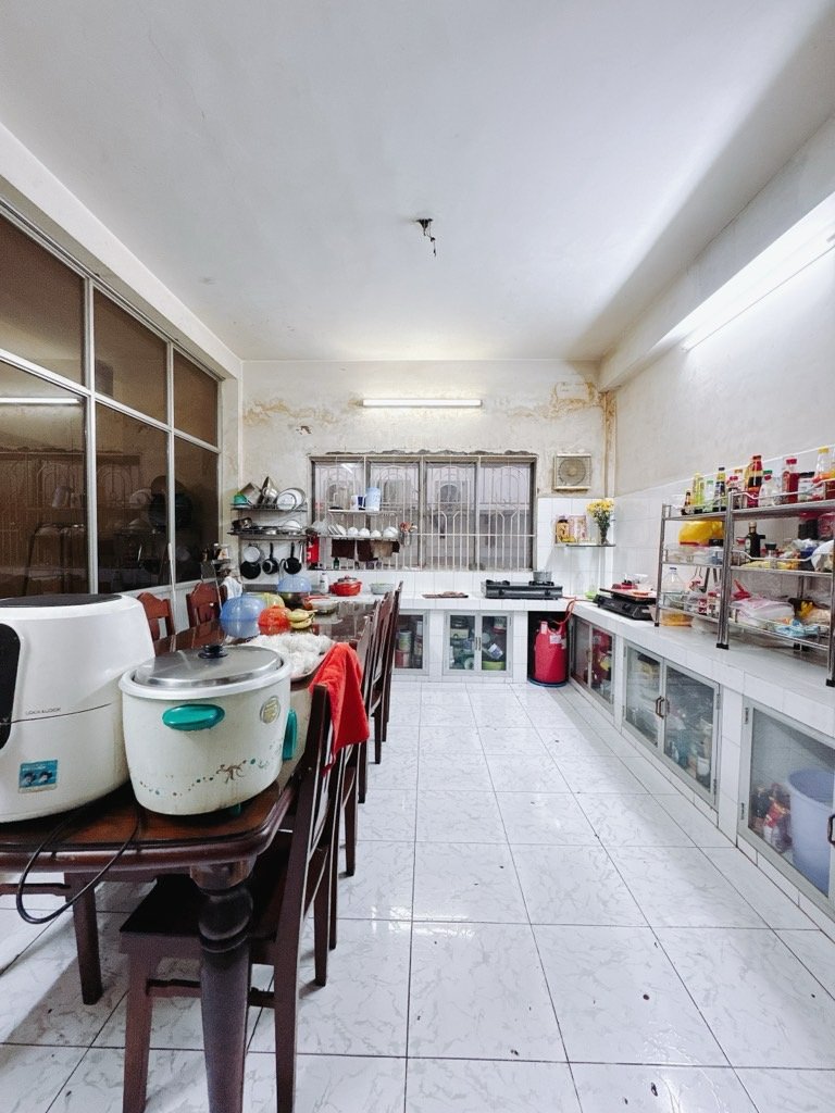 Kế chợ an đông - 7 tầng - an dương vương - q.5 - dt: 8*20m – 90 tỷ - 4