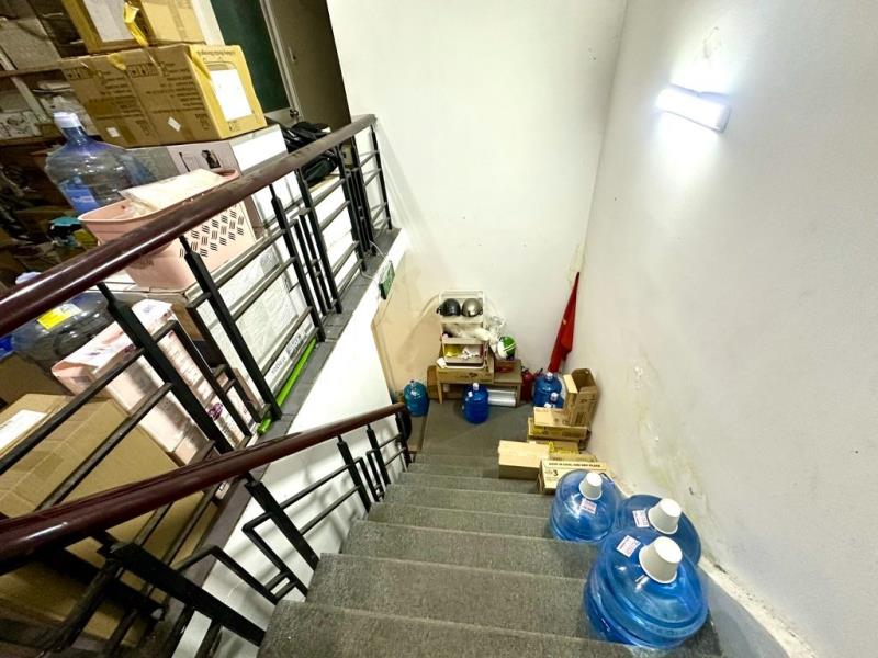 Mặt tiền nguyễn thiện thuật quận 3 - dt: 6*20m- vỉa hè 5m - 60 tỷ - 4