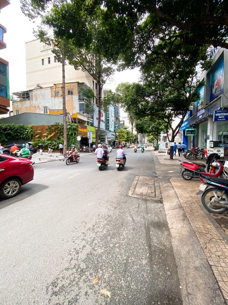 Mặt tiền kinh doanh- cao thắng -quân 3- dt: 68m2- 30 tỷ