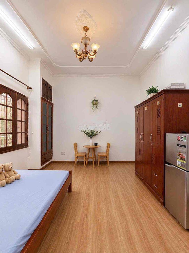 Studio rộng 30m2 ngay sân bay - full nội thất cửa sổ trời - Ảnh 3