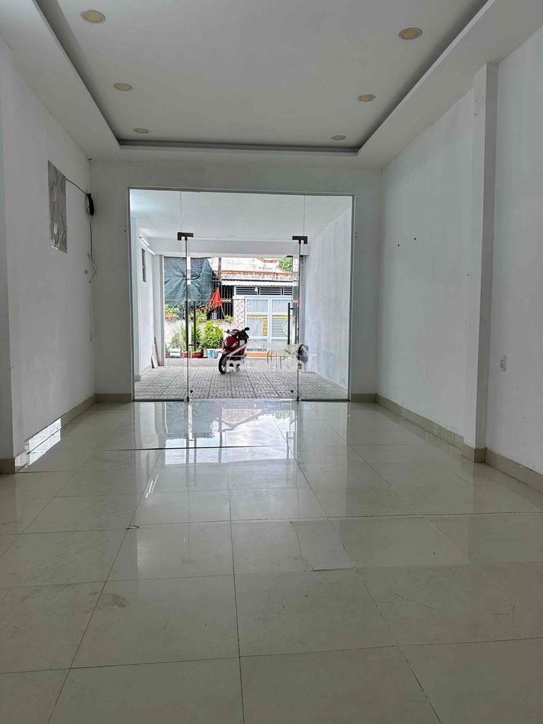 Cho thuê nhà cấp 4 suốt sạch sẽ..hẻm 🚗 để trong nhà..ta.q12,dt;4,3x17m - 2