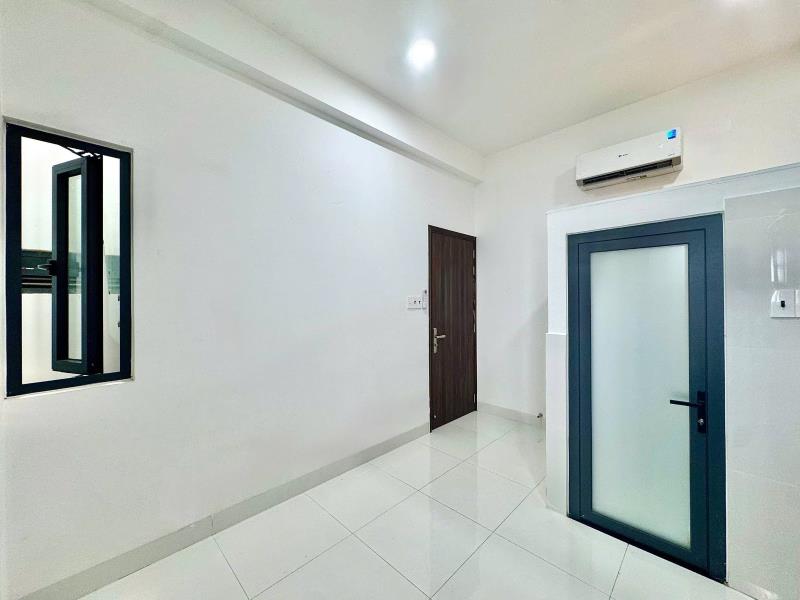 Phòng mới xây có cửa sổ full nội thất gỗ cao cấp tại lê ngã gần đầm sen đại học văn hiến - 4
