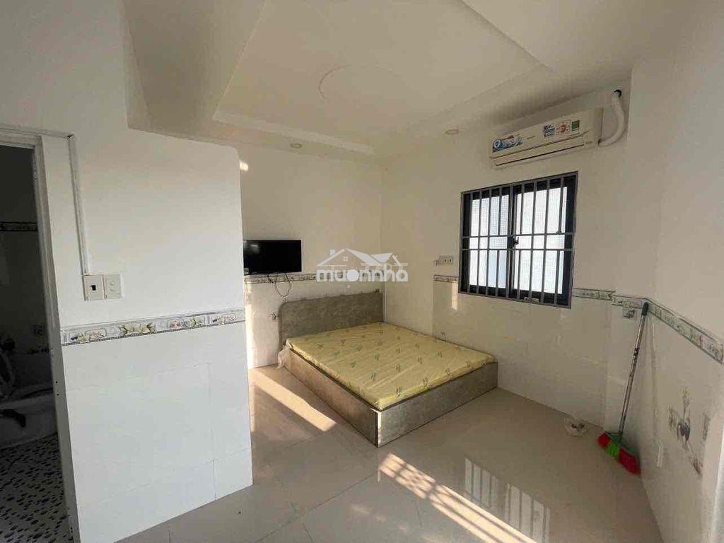 Studio 3.5tr | ban công lớn riêng tư | ngay cổng 3 qtsc - 2