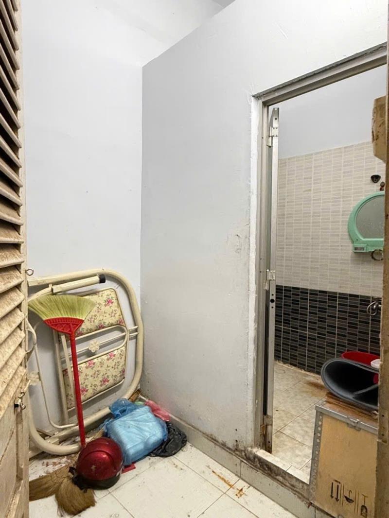 Kế cv 23/9 - trung tâm q.1 - đỗ quang đẩu - dt: 4.4*8m nở hậu 6.2m - 5 tỷ 850 - 3