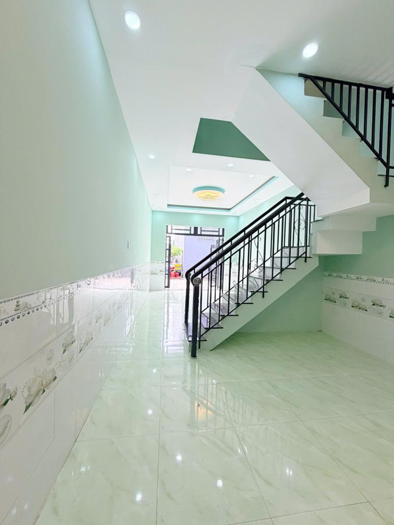 Chỉ 700tr có ngay nhà mới trệt lầu ở liền,[4.2m*15m], ngay cầu lớn hóc môn - 4