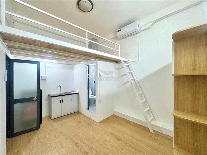 Phòng gác sinh viên giáp q10 cách ueh b chỉ 2,5km 7p đi xe - full nt