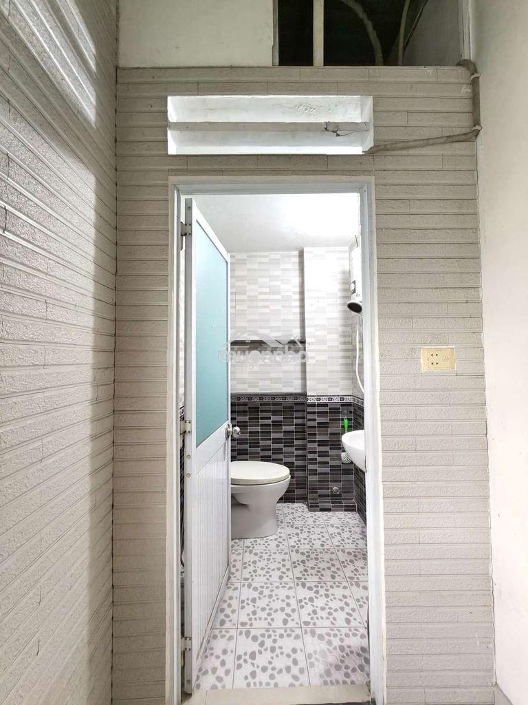 Mặt tiền hẻm xe tải. nhà gò vấp đúc lầu . giá 3,8 tỷ - 4