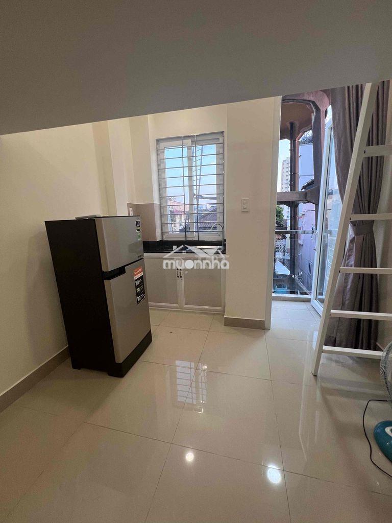 1/9 trống lại một phòng chdv