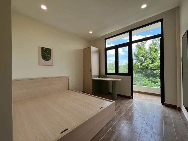 Cho thuê căn hộ full nội thất ban công gần văn lang