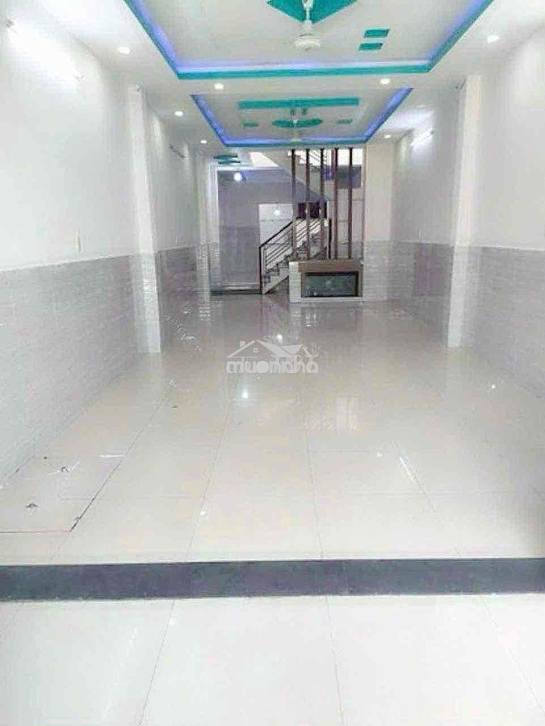 Mới đẹp(4x22m) ấp chiến lược 2tầng 3pn 3vs cắt hàng , ở gđ ok