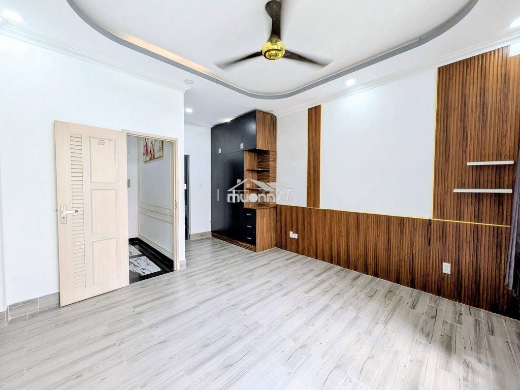 Hiếm,nhà phan xích long,4 tầng chỉ hơn 6ty - 4