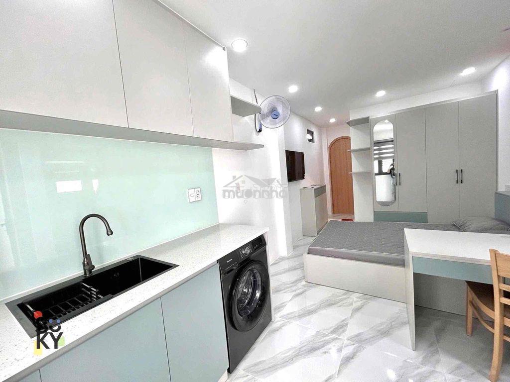 Tone trắng có gu máy giặt riêng thang máy - Ảnh 4