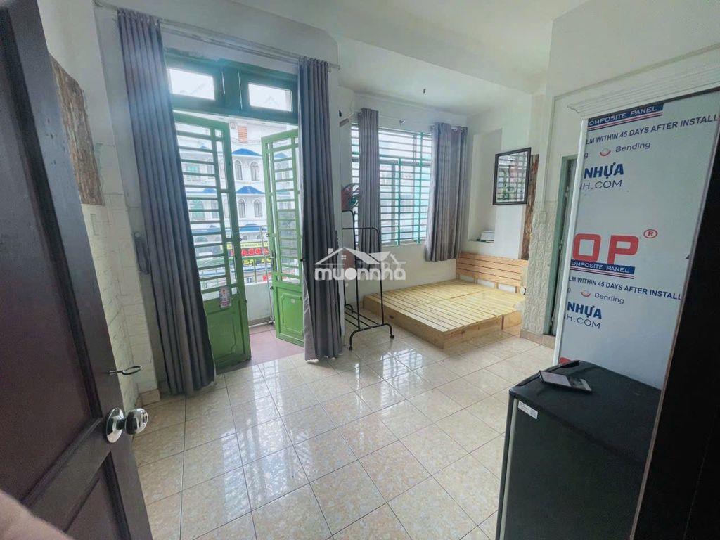 Phòng có ban công- cửa sổ - 3