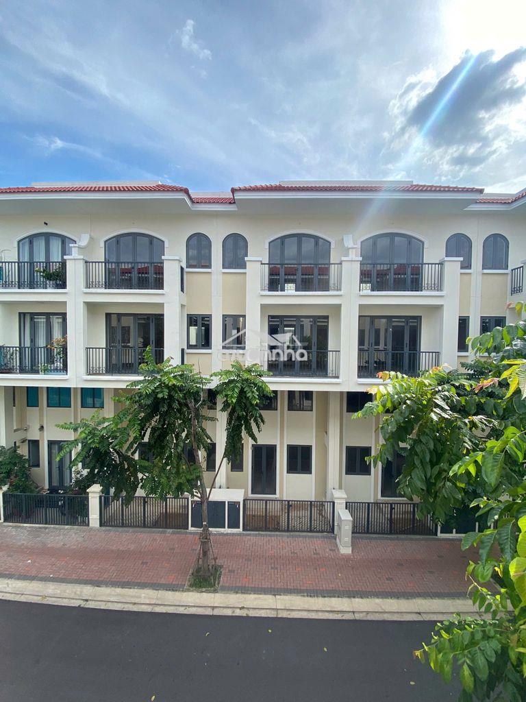 [Cho thuê] shophouse senturia nam sài gòn bàn giao thô – 180m² sử dụng - 2