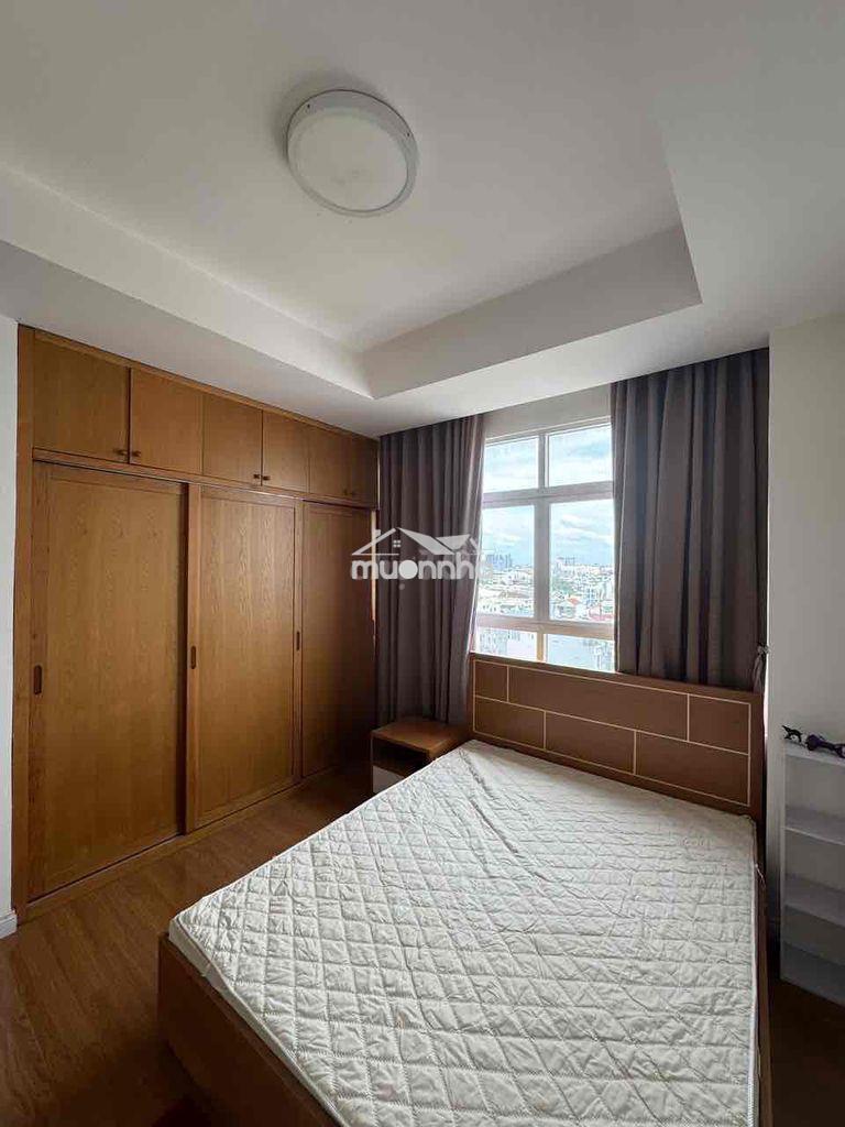 Cần cho thuê gấp căn hộ cộng hoà plaza . dt: 96m2, 3pn, 2wc. giá 17,5t - 4
