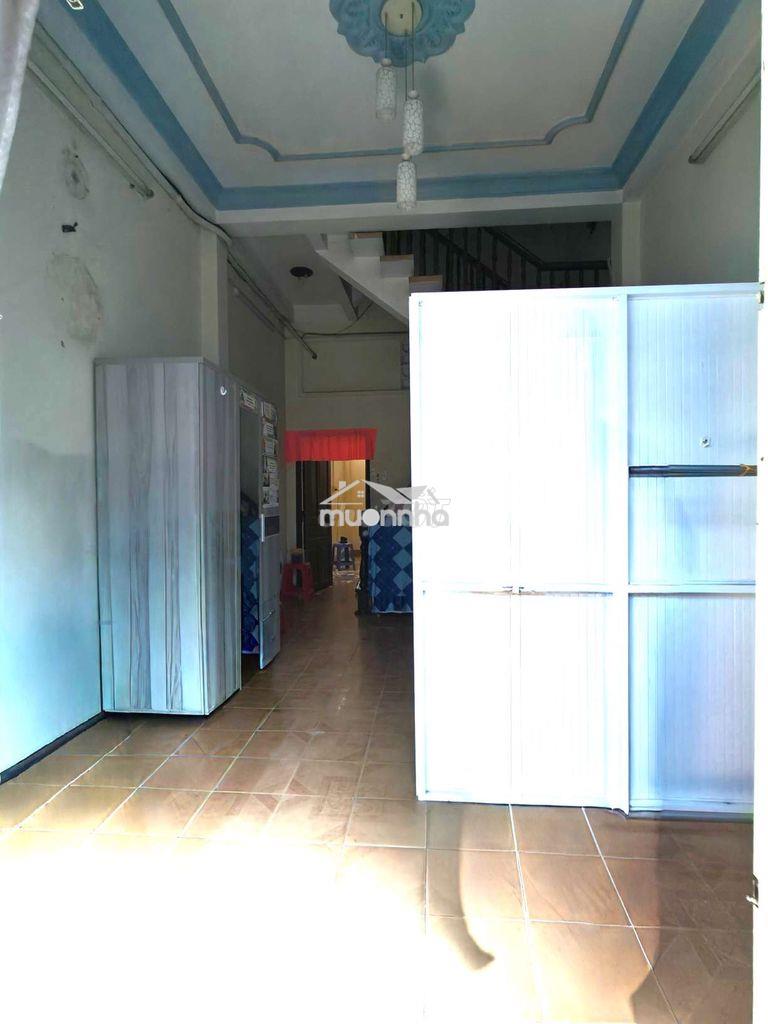 Nhà cho thuê tầng trét 2pn giá 5tr - 3