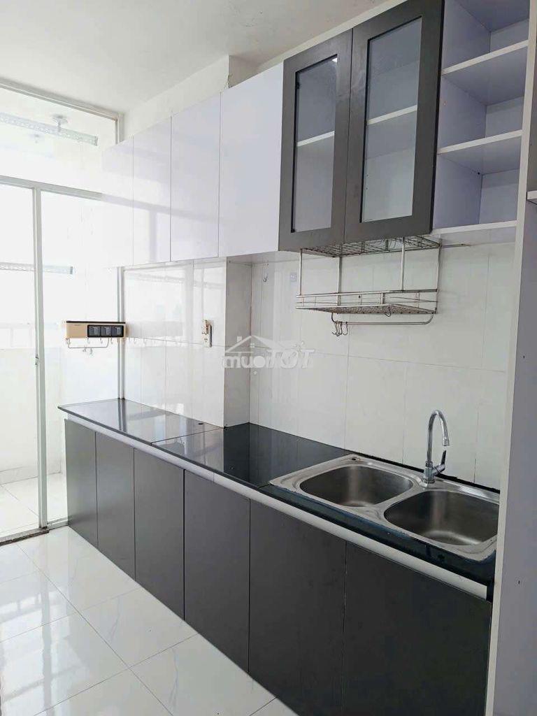 Cho thuê 1pn sen hồng y hình 5tr nhà trống