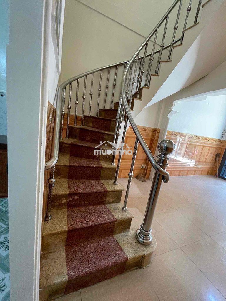 Nhà 3 tầng btct - 126 m² sd - lê đại hành q.11 - hẻm 3m5 - nhỉnh 5 tỷ - 3