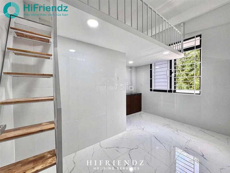 Duplex mới keng, thang máy, hầm xe, bancol cửa sổ gần bến xe quận 8