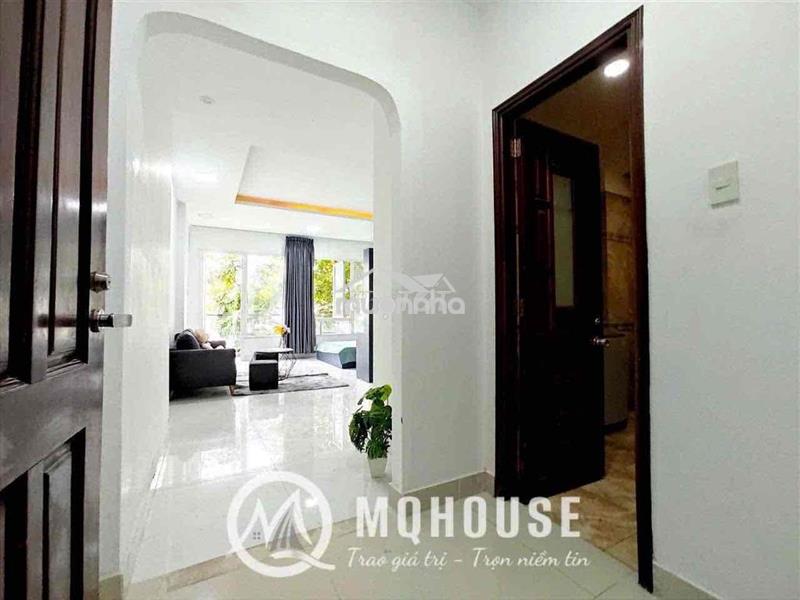 Studio rộng 40m2 có ban công kế bên đại học mở full nội thất như ảnh