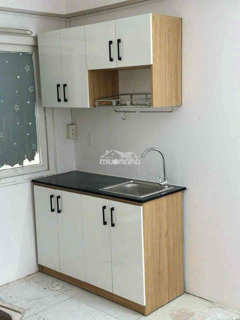 Chính chủ cho thuê phòng q.1 ở 98f lê lai gần chợ bến thành giá 5,9tr - 4