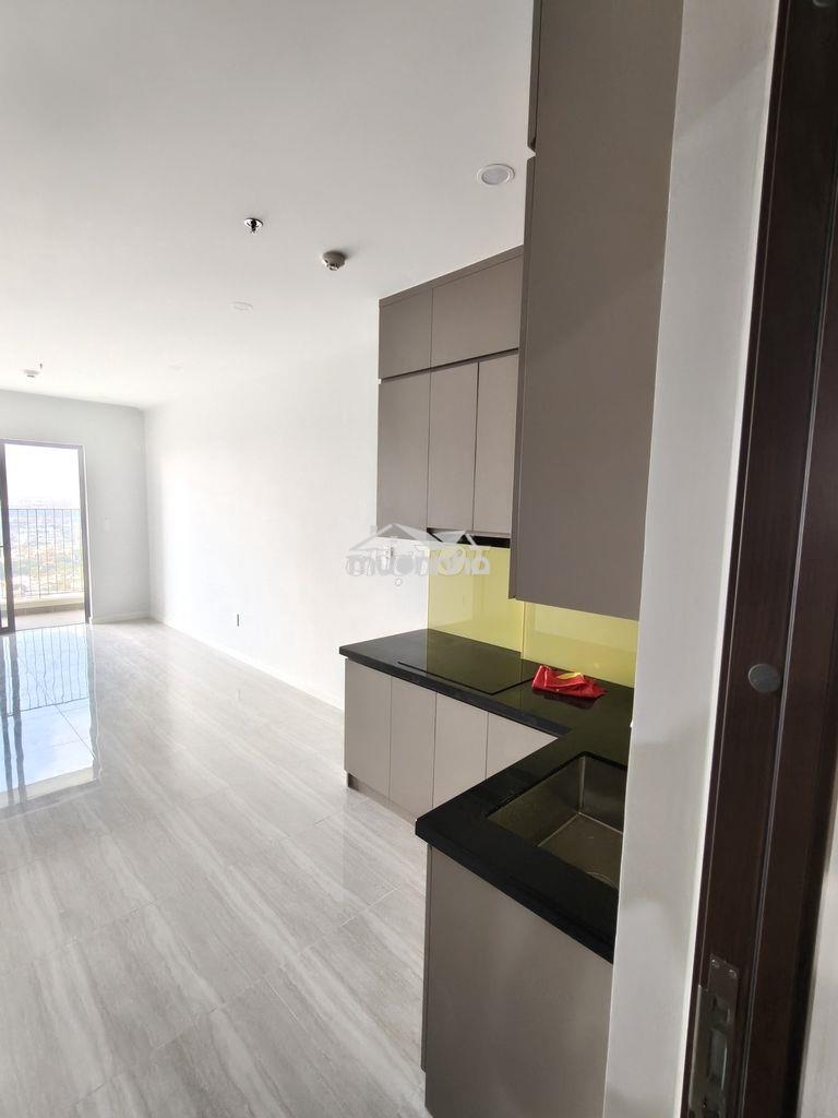 Cho thuê tháp bcons city 2pn2wc sát làng đại học, giữ căn đến 15/8