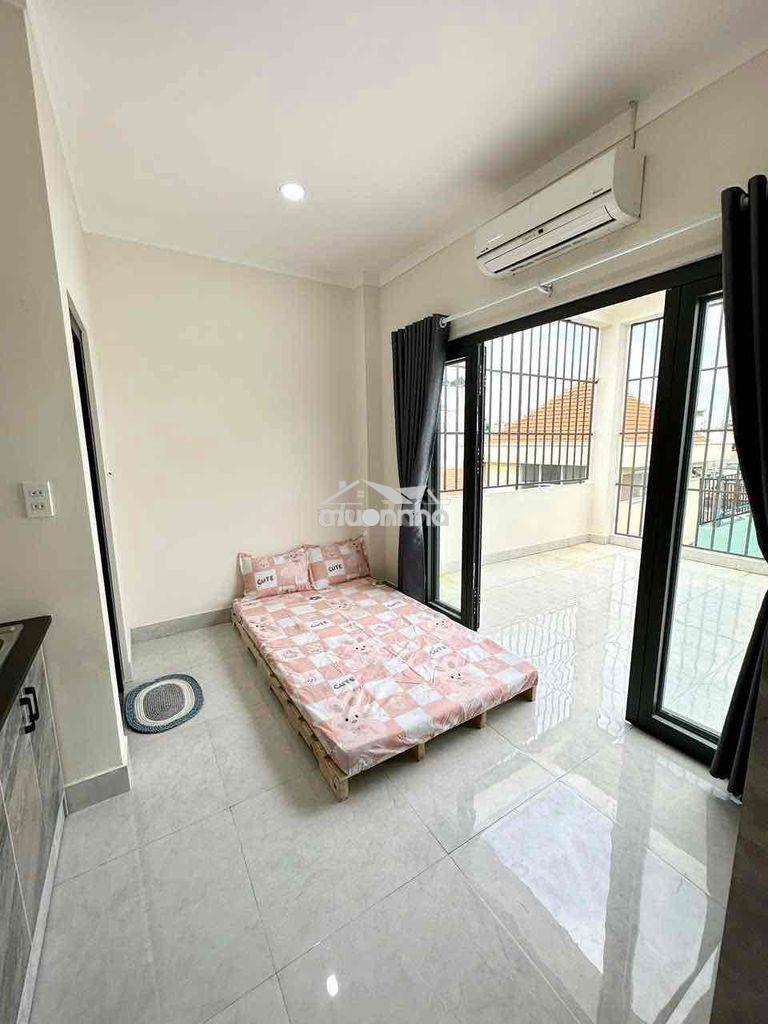 Chính chủ cho thuê căn hộ ban công lớn ngay có thang máy tiện qua q1