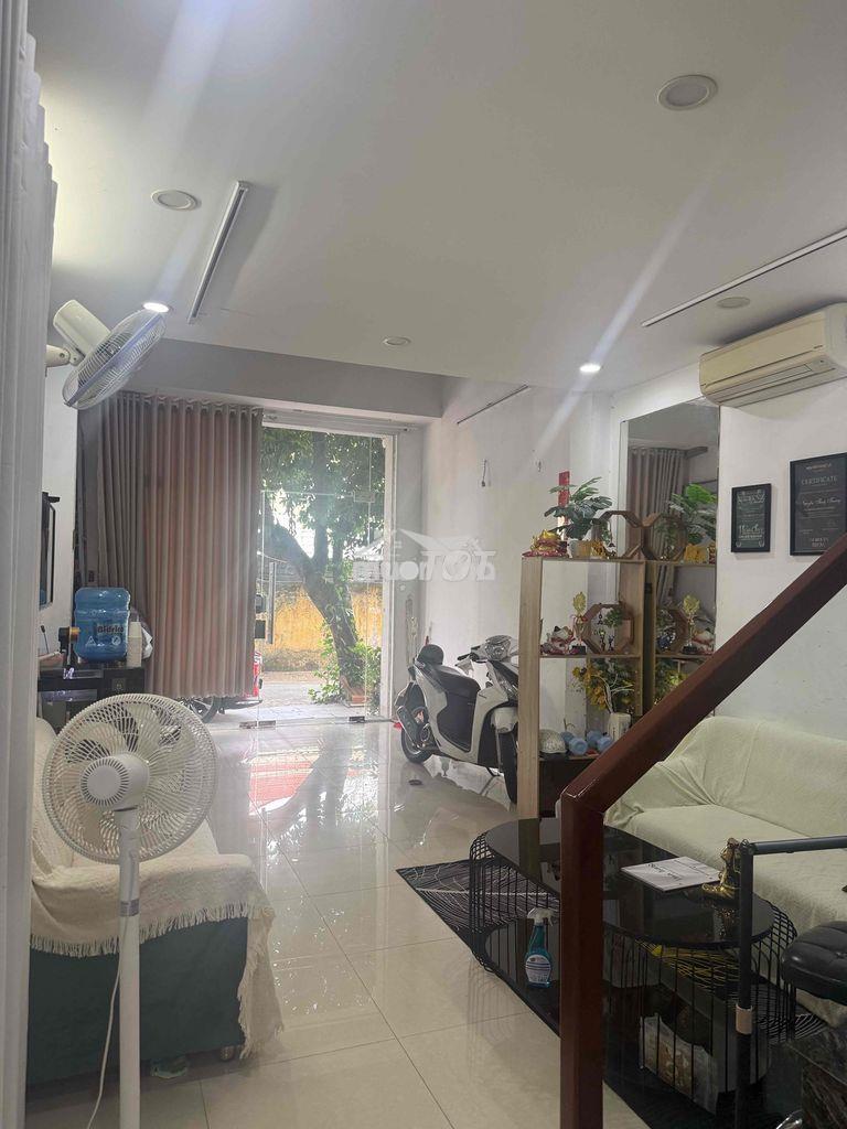 Cho thuê nhà nguyên căn 1 trệt 3 lầu 4 phòng ngủ - mặt tiền hẻm kd