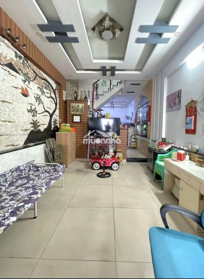 Hẻm oto đổ cửa, đường bắc ái dt: 4x20 3 tầng nhà mới giá chỉ 6.8 tỷ