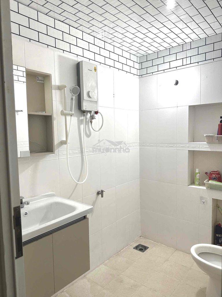Phòng 28m2 ở ngã tư hàng xanh - 4