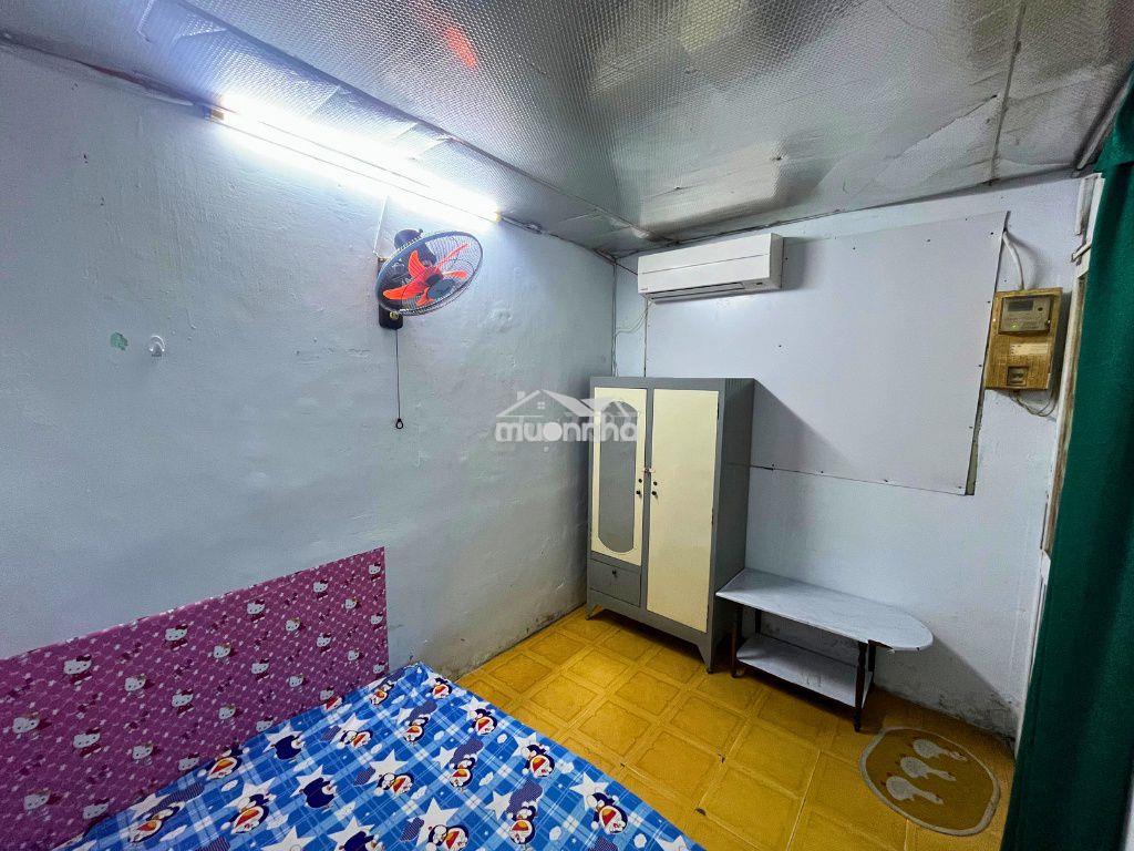 Phòng trọ quận 3 - tiện nghi - nội thất cơ bản - nhà vệ sinh riêng - 3